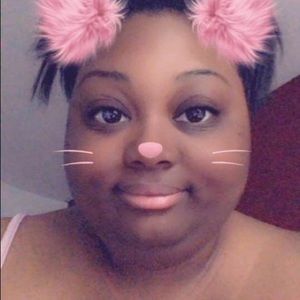 Meet your Posher, Alisha